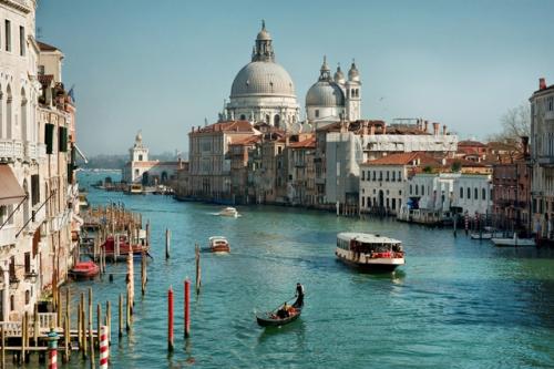 Ah, the very idea of drinking Lucas & Lewellen wine in Venice!